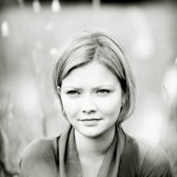 Alina Ibragimova, violin