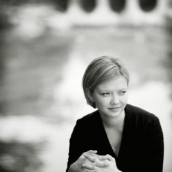 Alina Ibragimova, violin